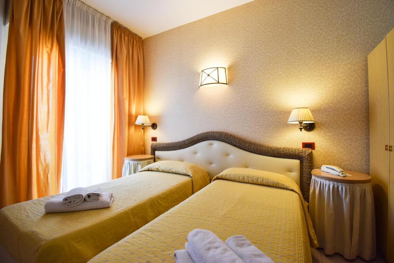 Hotel Alba Misano Adriatico Eksteriør bilde